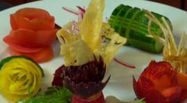 Preparing Edible Garnishes