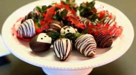 How to Make Chocolate Covered Strawberries