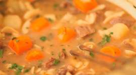 Easy Beef Stew with Noodles