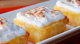 Easy Lemon Meringue Bars Recipe