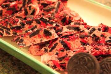 Cookies n' Cream Oreo Bark Dessert Recipe