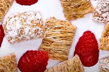 Tricks Advertisers Use To Make Food Look Delicious