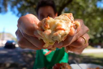 Famous Garlic Butter Blue Crabs