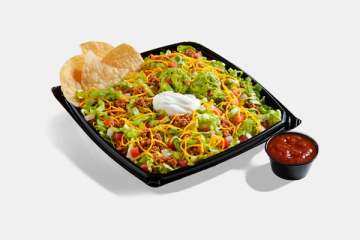 Del Taco Salad with Seasoned Beef