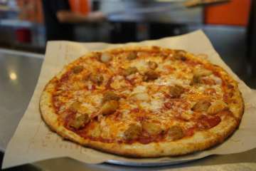 Blaze Pizza Inks 5-Unit Deal in Cincinnati and Northern Kentucky