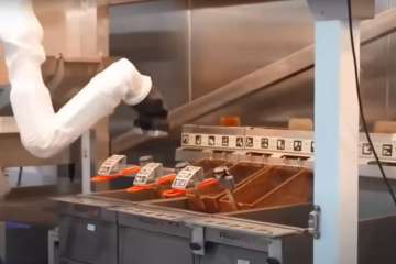 Robots cook your burger and fries at this new California fast food restaurant