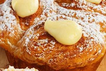 Au Bon Pain Sweet Cheese CroisBun