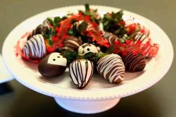 How to Make Chocolate Covered Strawberries