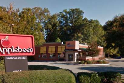 Applebee's, 1206 N Main St