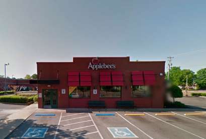 Applebee's, 2890 Bartlett Blvd