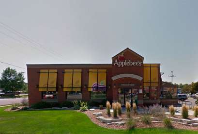 Applebee's, 3221 E 10th St