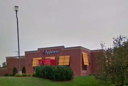 Applebee's, 4745 Golf Rd