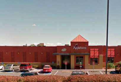 Applebee's, 606 N Columbia Center Blvd