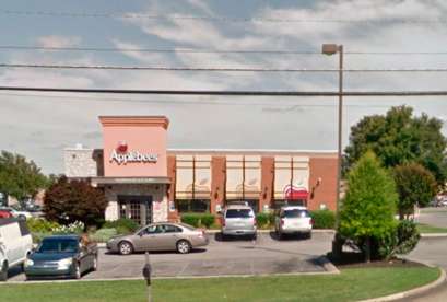 Applebee's, 609 S Cumberland St