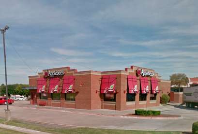 Applebee's, 707 S Interstate 35 E