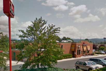 Applebee's, 900 Lew Dewitt Blvd