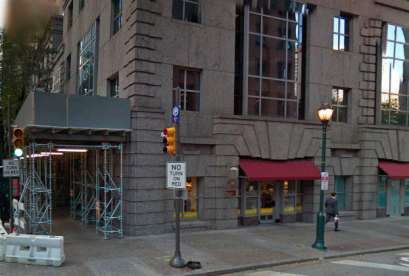 Au Bon Pain, 100 N 18th St