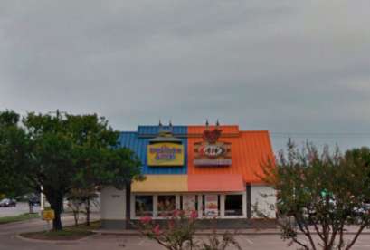 A&W Restaurant, 1910 W Ben White Blvd