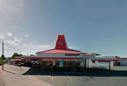 A&W Restaurant, 701 N Main St