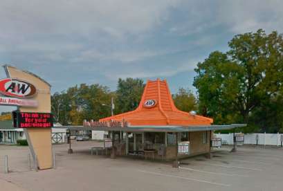 A&W Restaurant, 717 E Wisconsin St