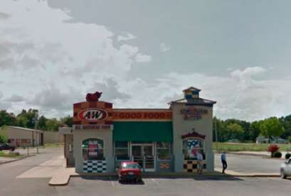 A&W Restaurant, 970 Pickwick St