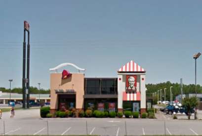 KFC, 107 E Cloverleaf Dr