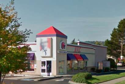 KFC, 1702 Commercial Ave