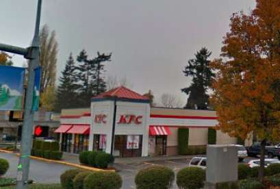 KFC, 17100 140th Ave NE