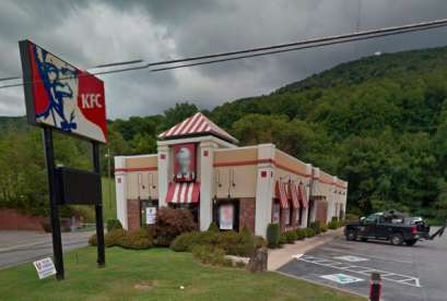 KFC, 3300 E Cumberland Rd