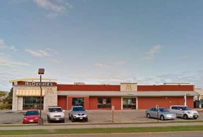 McDonald's, 1995 Menard Dr