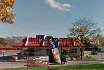 McDonald's, 7170 N Teutonia Ave