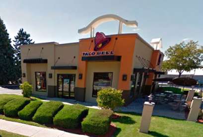 Taco Bell, 112 N Chicago Ave