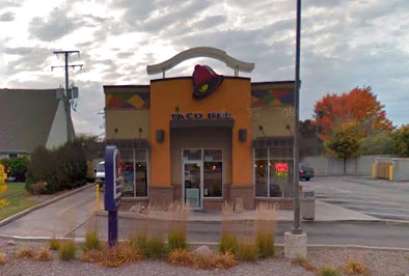 Taco Bell, 3191 S 76th St