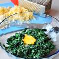 spinach egg grated hard cheese fet