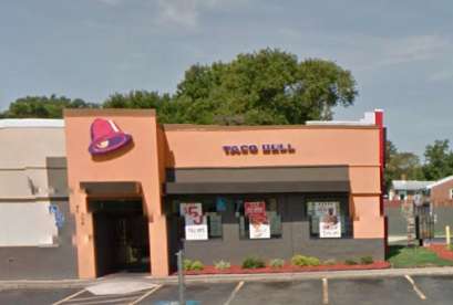 Taco Bell, 4504 Jefferson Davis Hwy