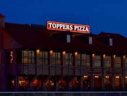 Toppers Pizza restaurant