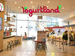 Yogurtland restaurant