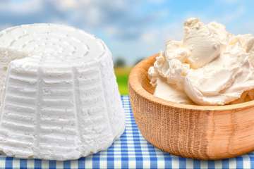 Ricotta Vs Mascarpone: How Are These Italian Cheeses Different?