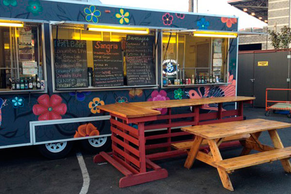 How Successful Food Trucks Choose the Best Locations - fastfoodinusa.com