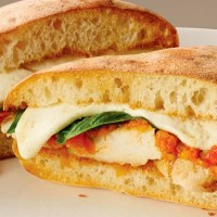 Au Bon Pain Oven Hot Chicken Margherita