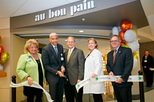 Au Bon Pain opens restaurants